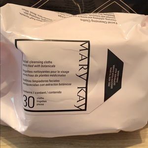 Mary Kay-Facial Cleansing Cloth